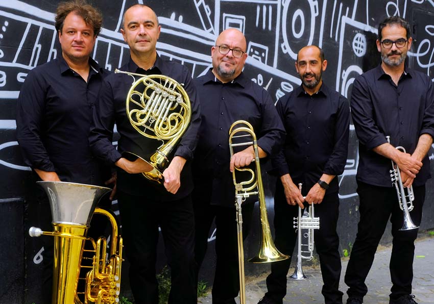 Photo of the performers